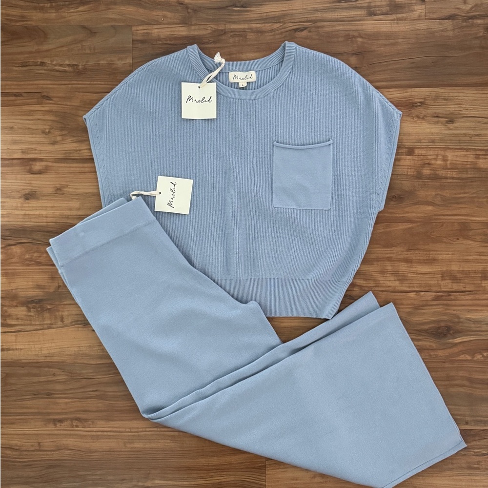NWT matching blue knit set
